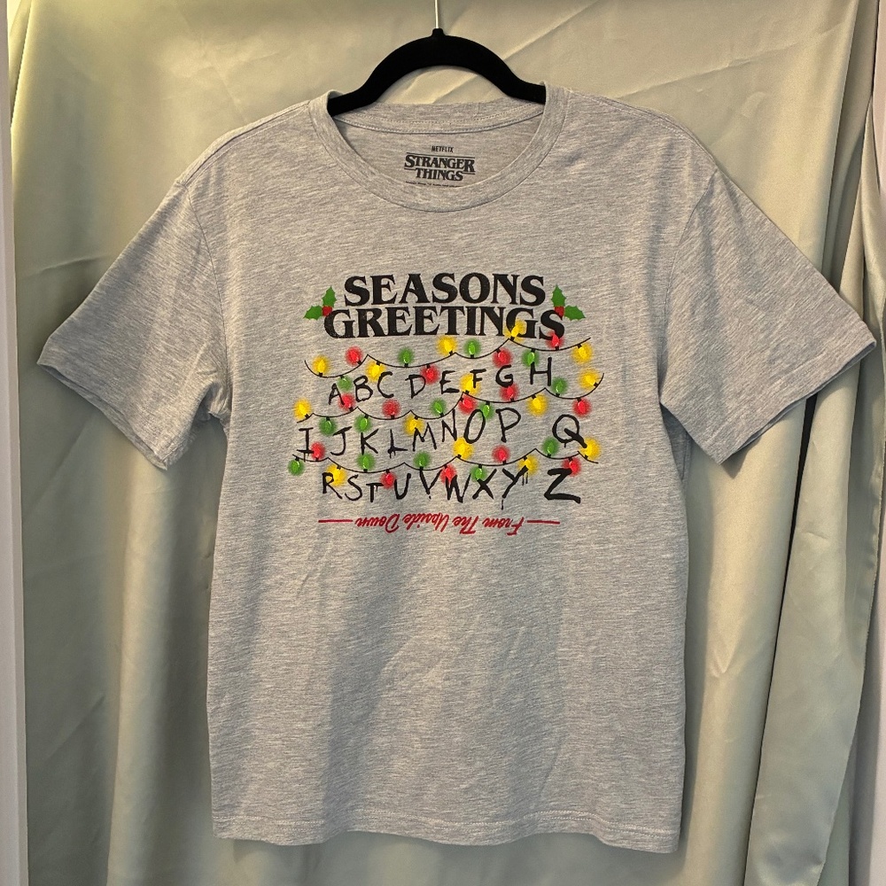 Stranger Things Netflix Seasons Greetings From The Upside Down Shirt Size S VGUC